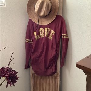 Maternity LoVE sweatshirt Size L